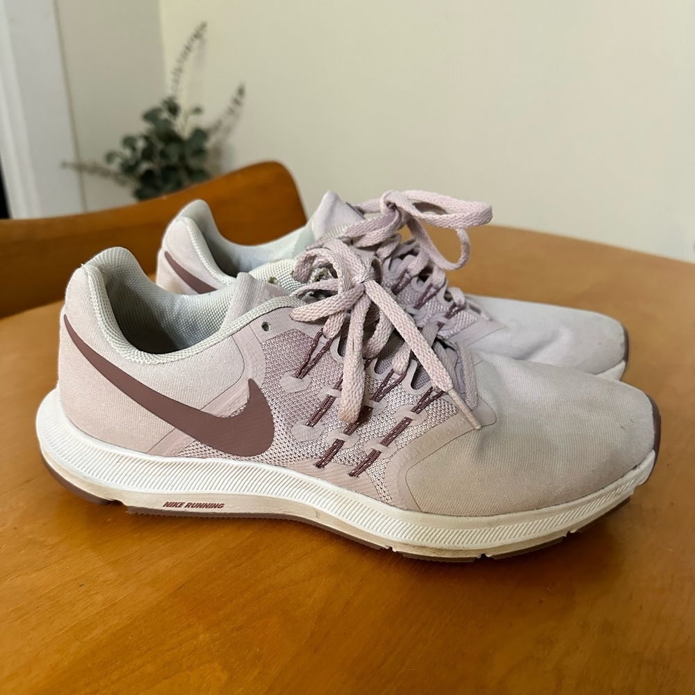 Nike women’s trail running shoes